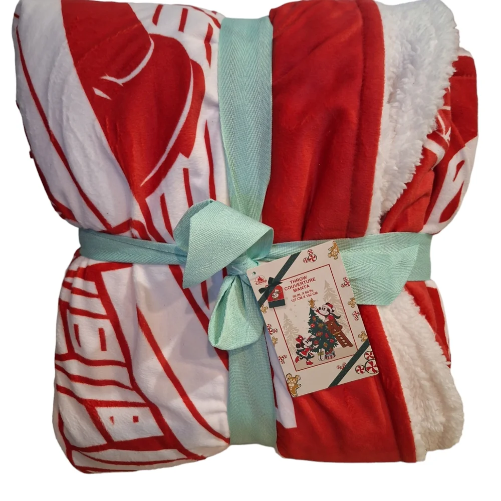 Disney Parks Mickey Mouse Holiday Christmas Cozy Throw Blanket Red & White NWT